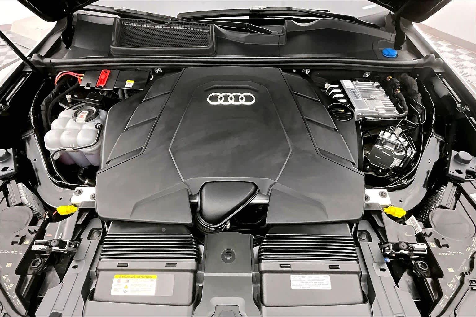 Thumbnail: 2024 Audi Q7 - 9