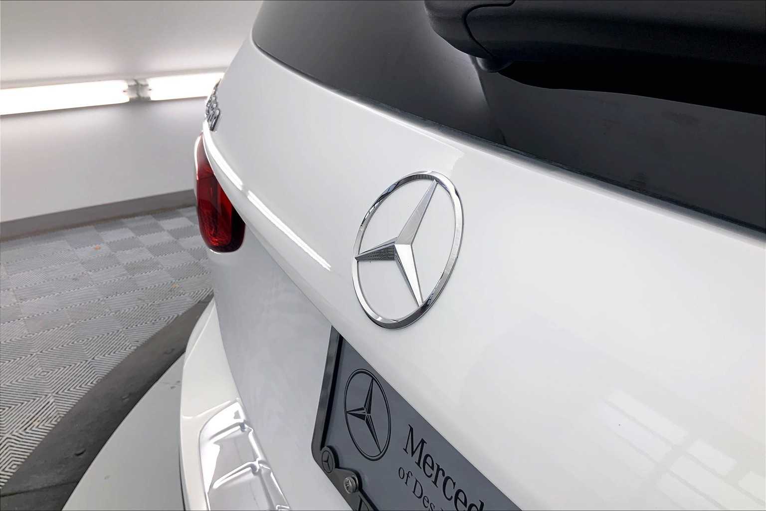 Thumbnail: 2025 Mercedes-Benz GLB - 22