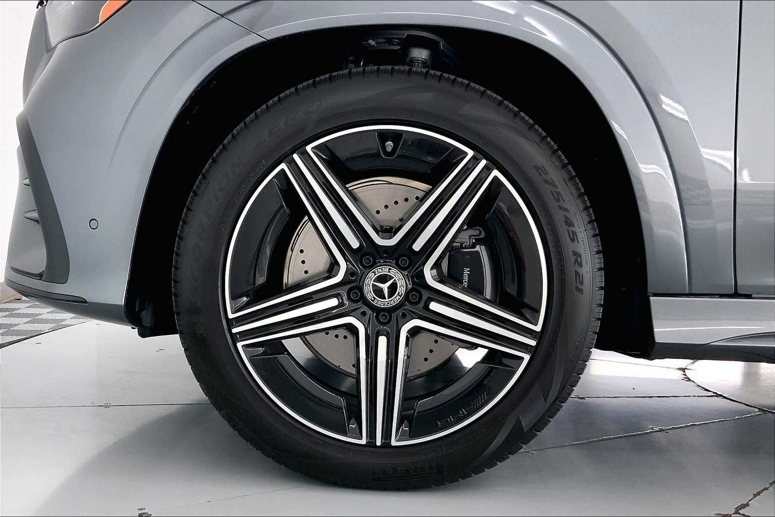 Thumbnail: 2026 Mercedes-Benz GLE - 8