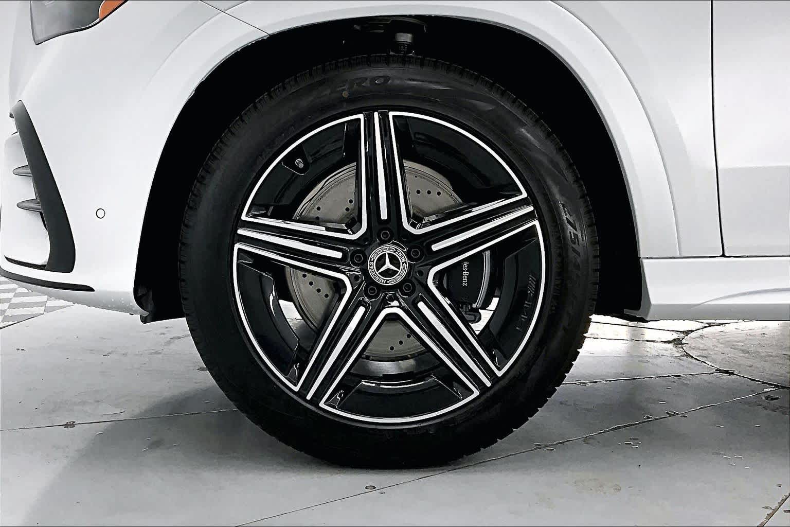 Thumbnail: 2026 Mercedes-Benz GLE - 8