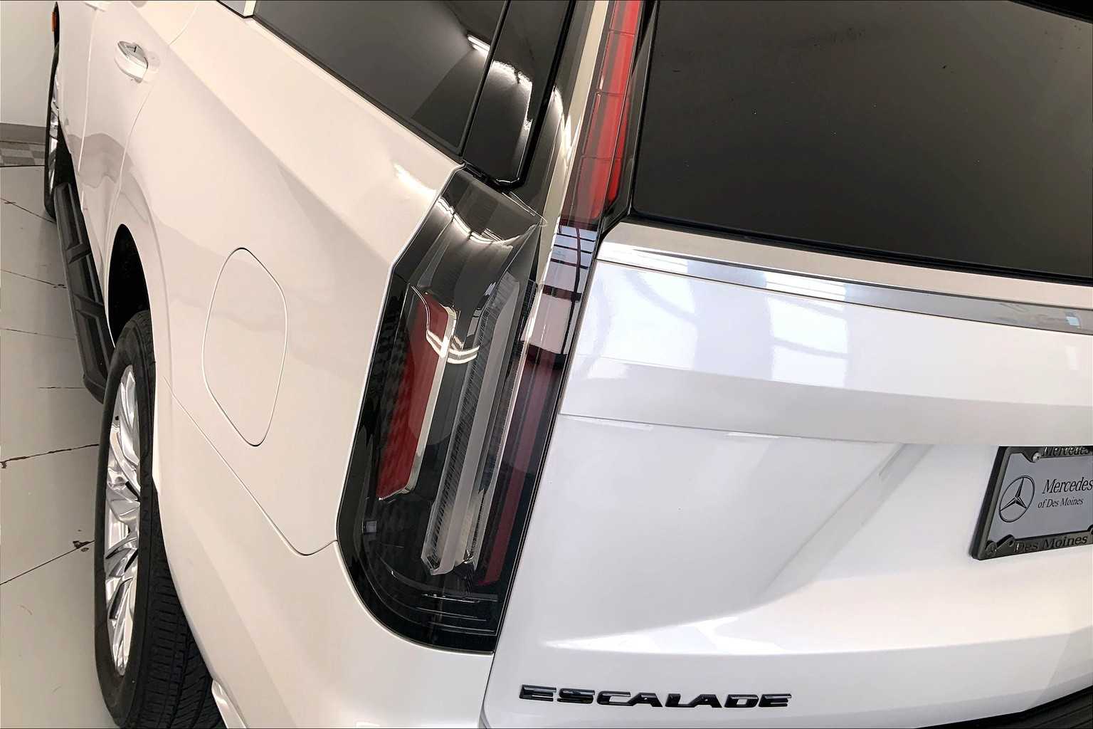 Thumbnail: 2021 Cadillac Escalade - 25