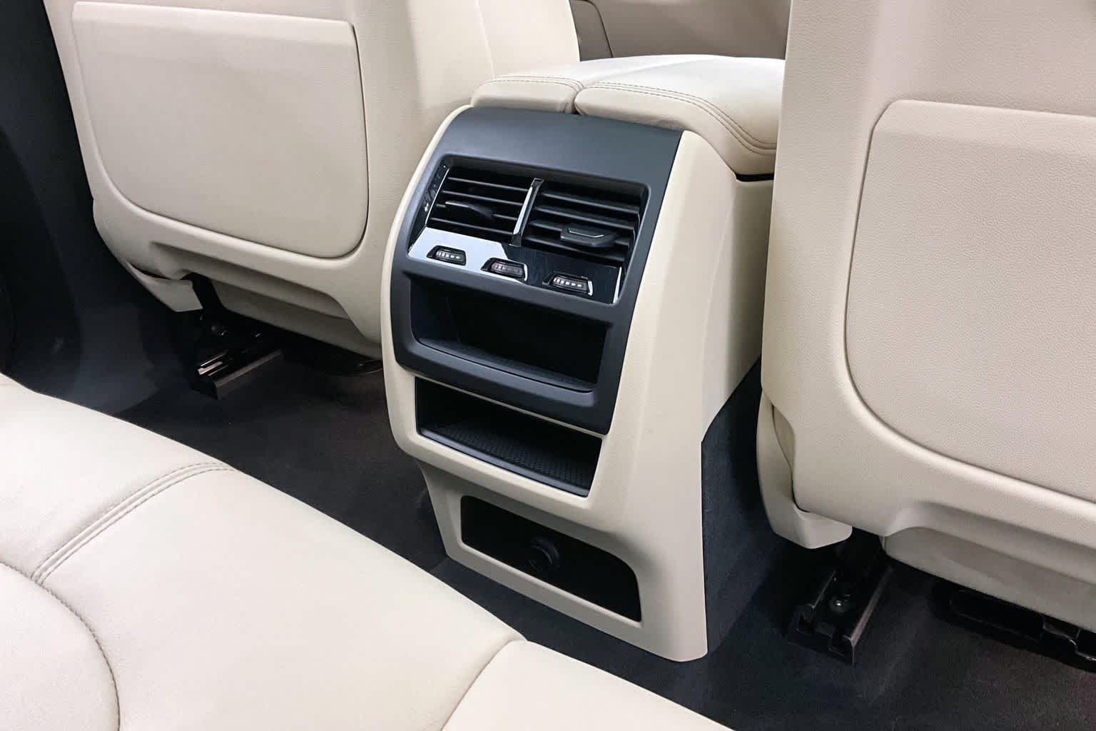 Thumbnail: 2022 BMW X5 - 29