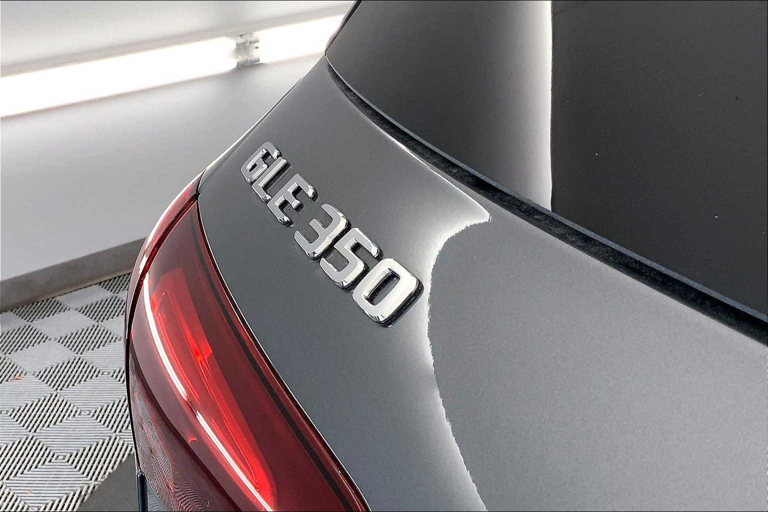 Thumbnail: 2025 Mercedes-Benz GLE - 7