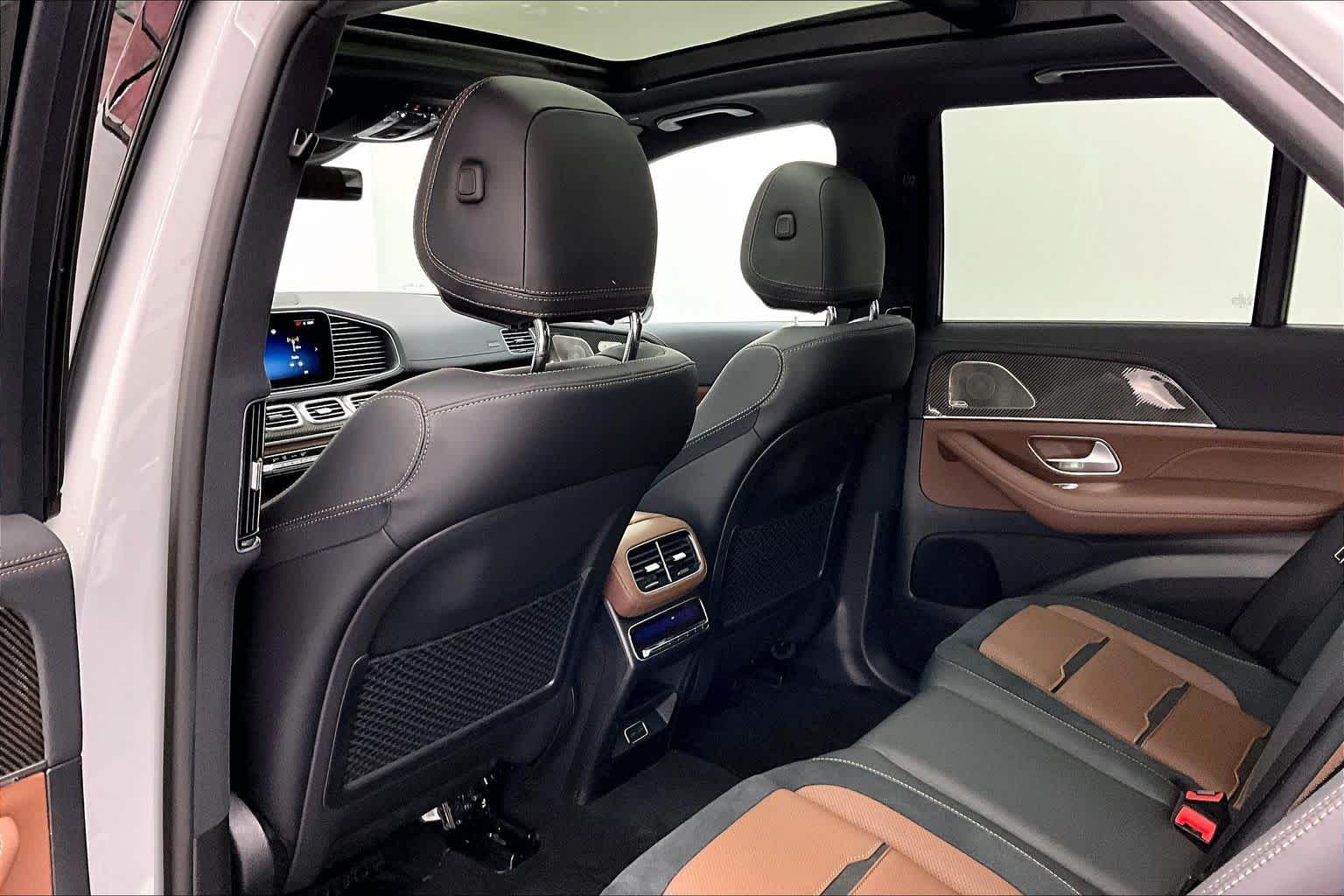 Thumbnail: 2026 Mercedes-Benz GLE - 12