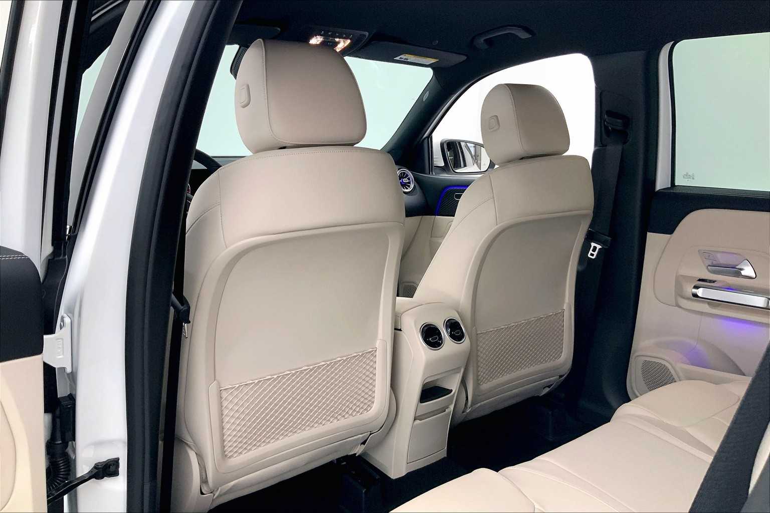 Thumbnail: 2025 Mercedes-Benz GLB - 12