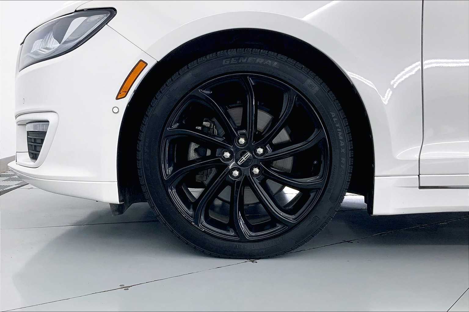 Thumbnail: 2020 Lincoln MKZ - 8