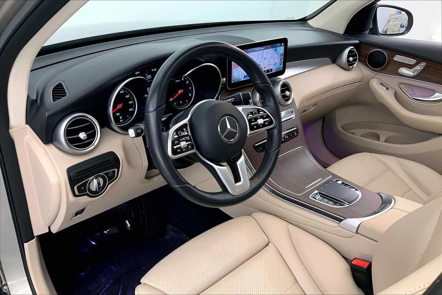 Thumbnail: 2022 Mercedes-Benz GLC - 2