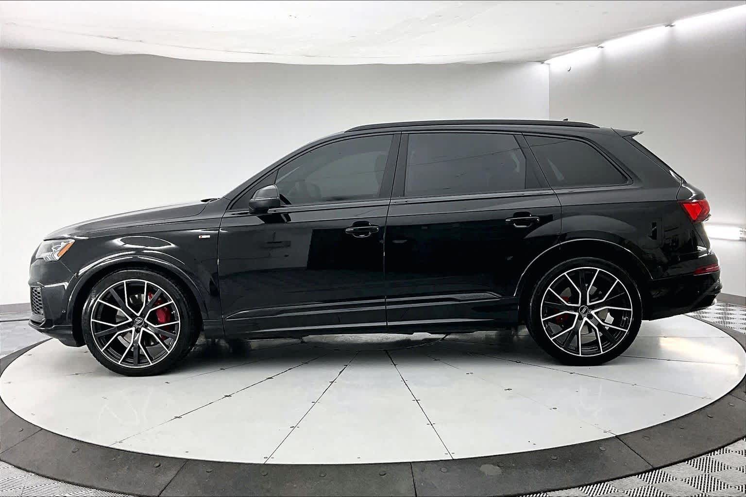 Thumbnail: 2024 Audi Q7 - 3