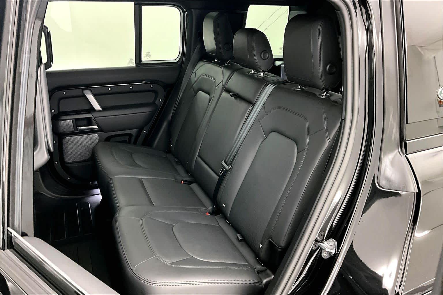 Thumbnail: 2024 Land Rover Defender - 13