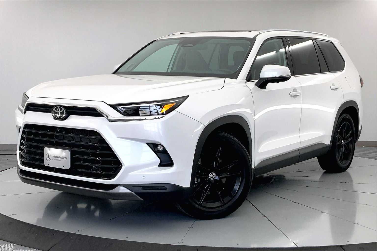 Thumbnail: 2024 Toyota Grand Highlander - 1