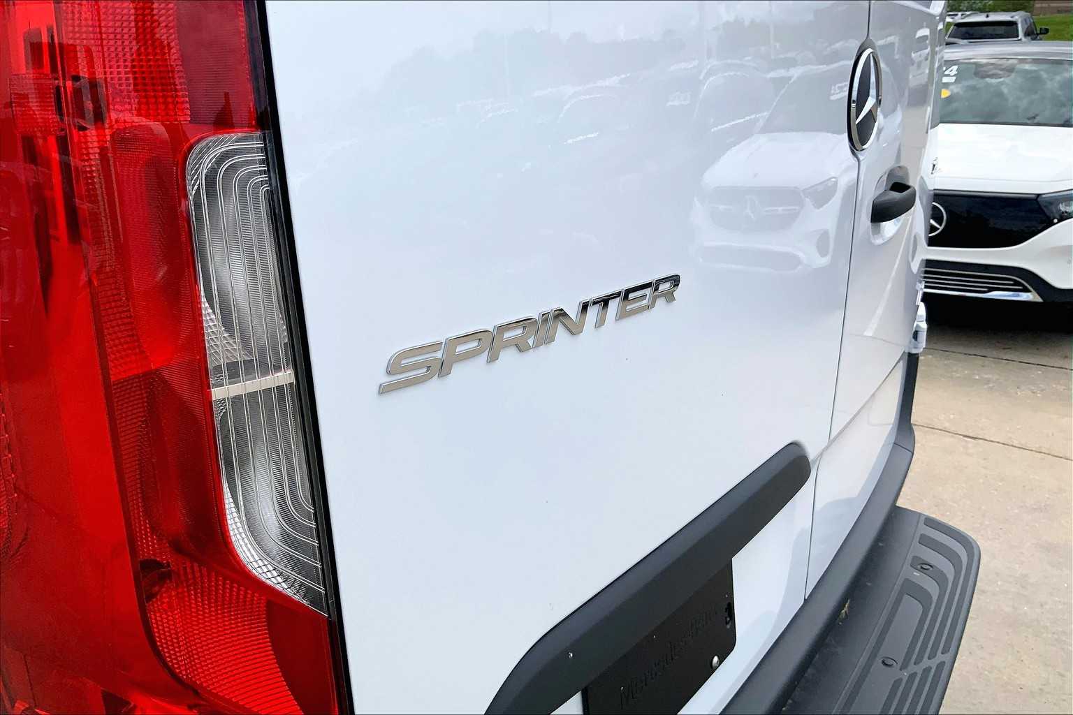2025 Mercedes-Benz Sprinter 2500 7
