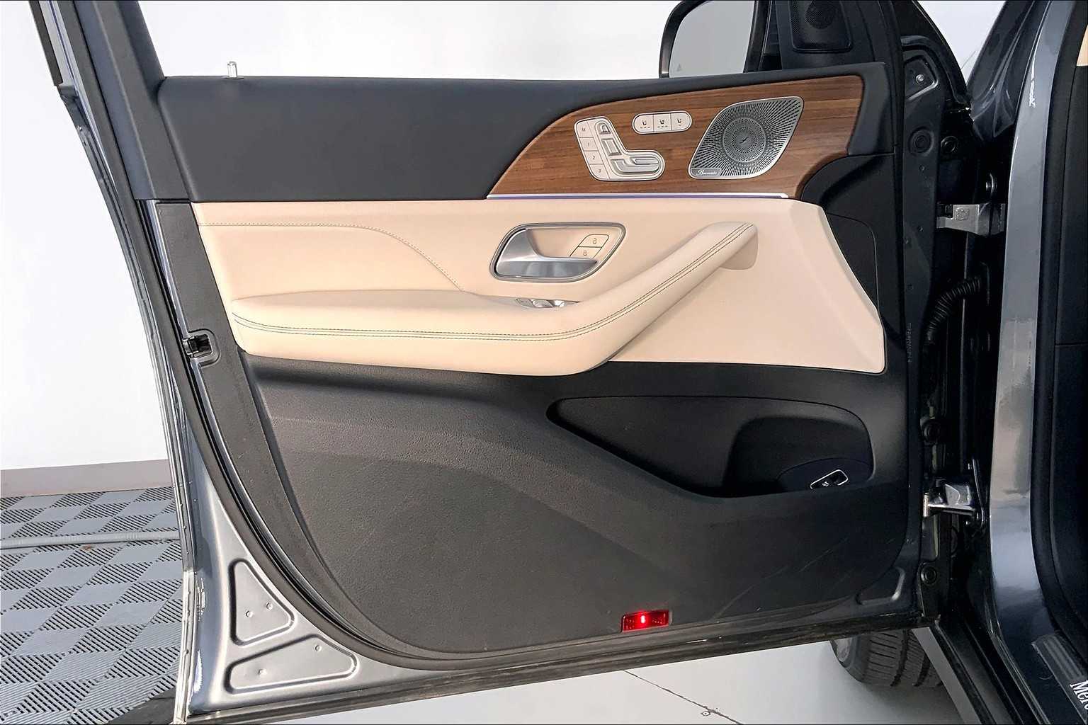 Thumbnail: 2024 Mercedes-Benz GLE - 23