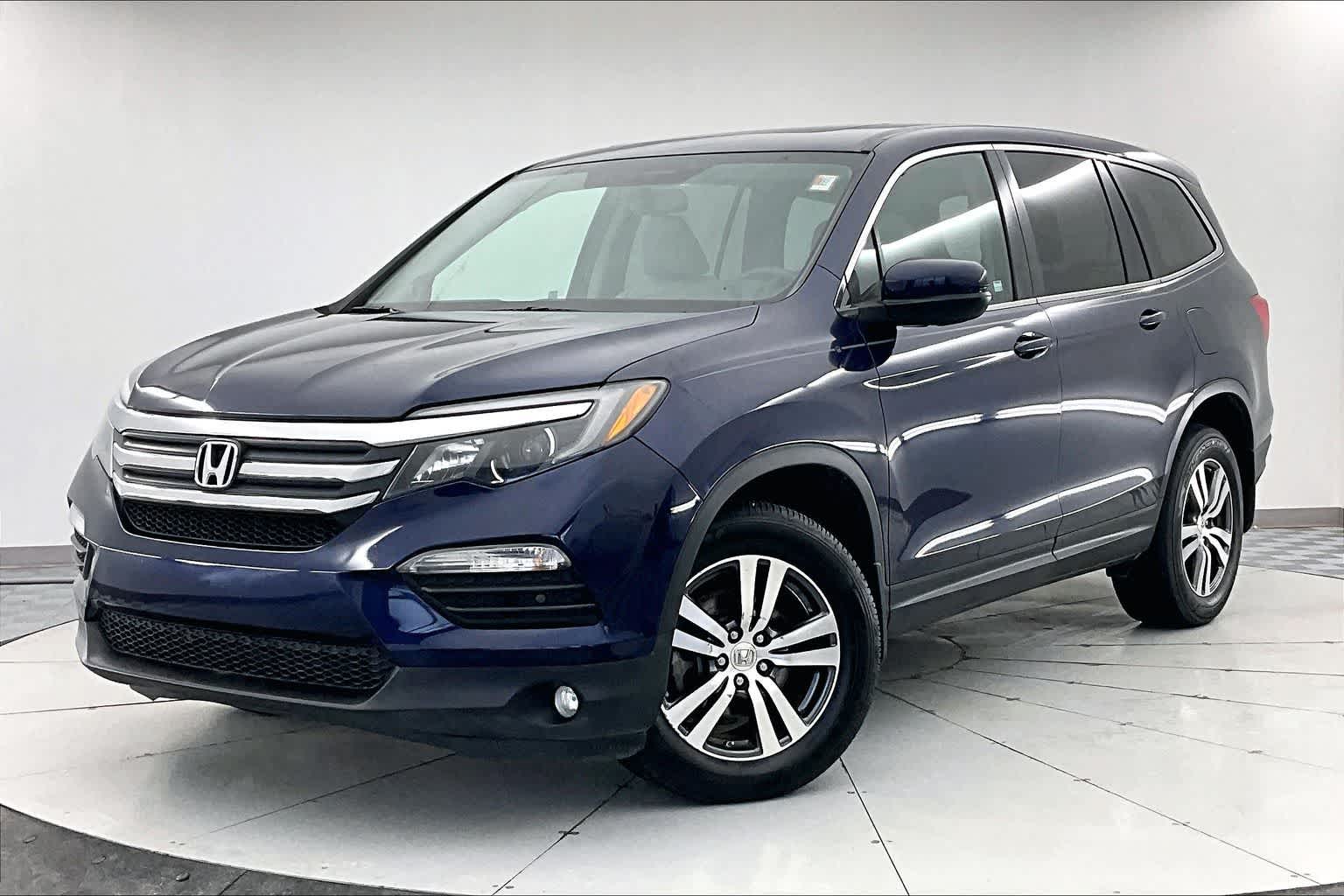Thumbnail: 2017 Honda Pilot - 1