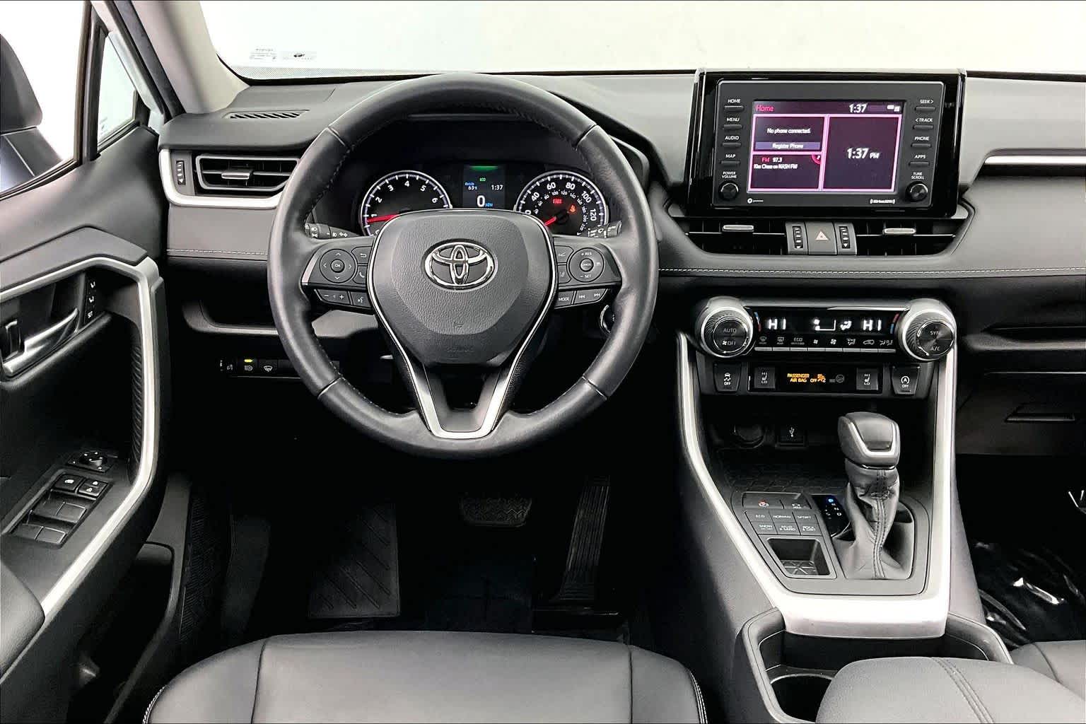 Thumbnail: 2021 Toyota RAV4 - 15