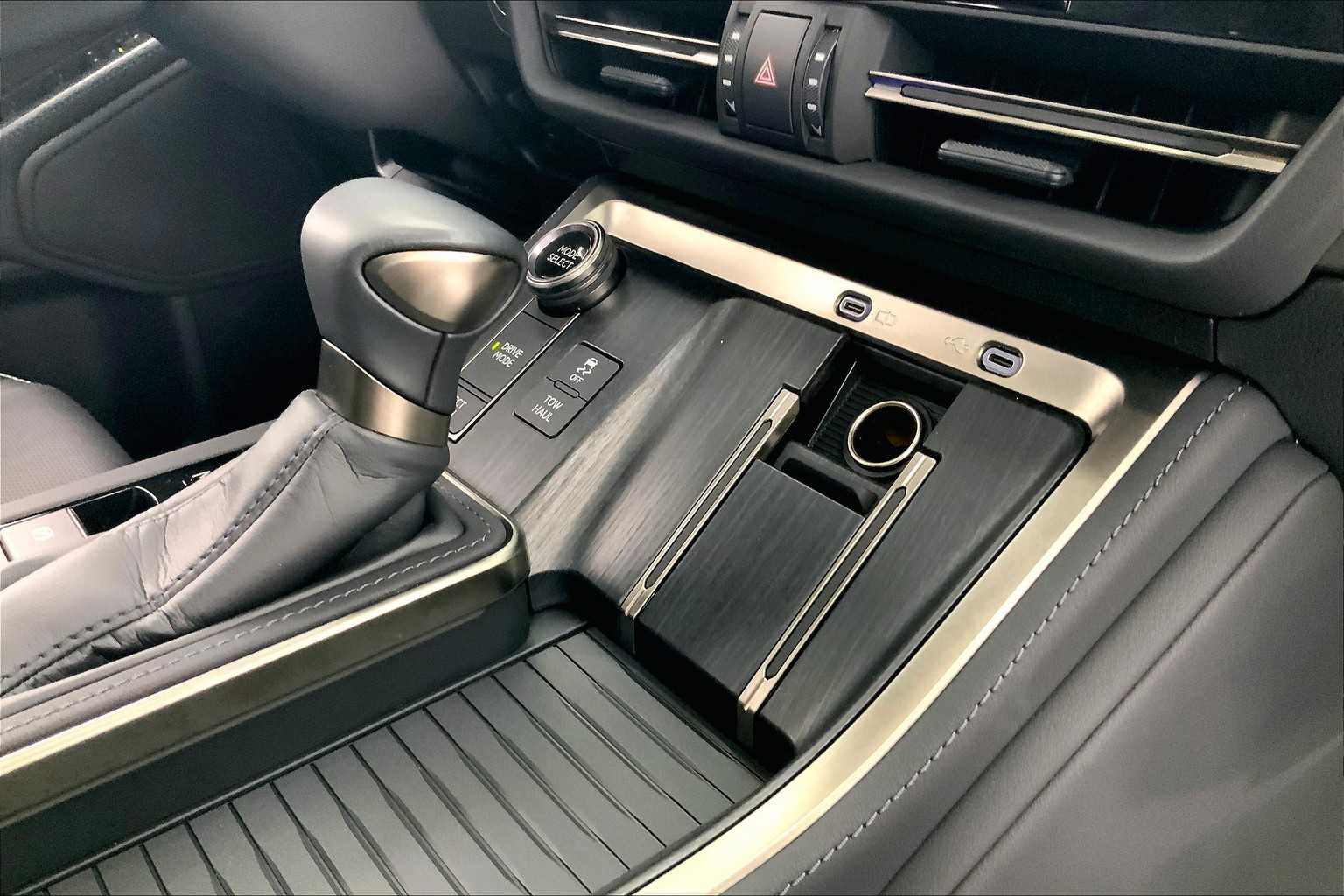 Thumbnail: 2024 Lexus GX - 27
