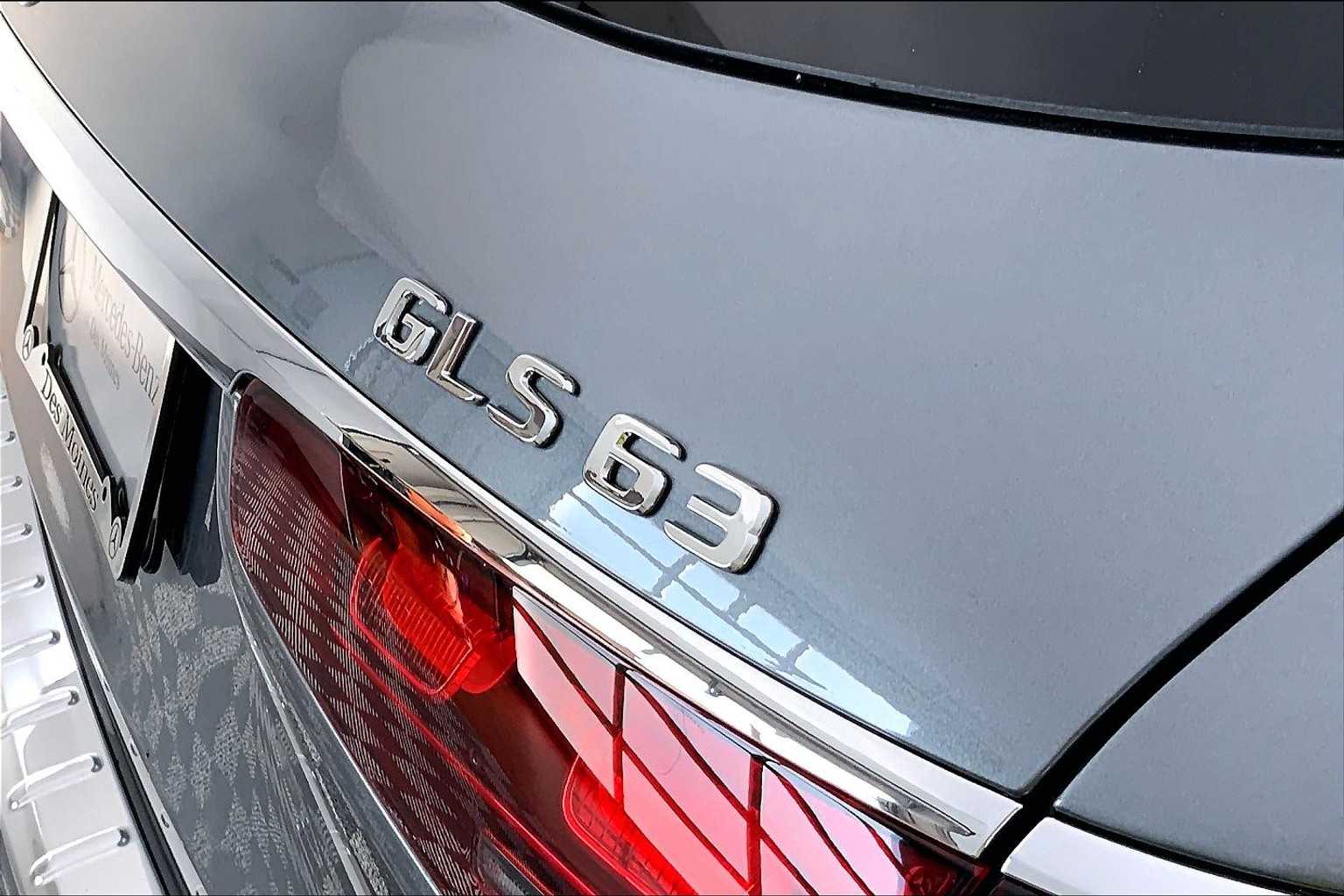 Thumbnail: 2026 Mercedes-Benz GL-Class - 7