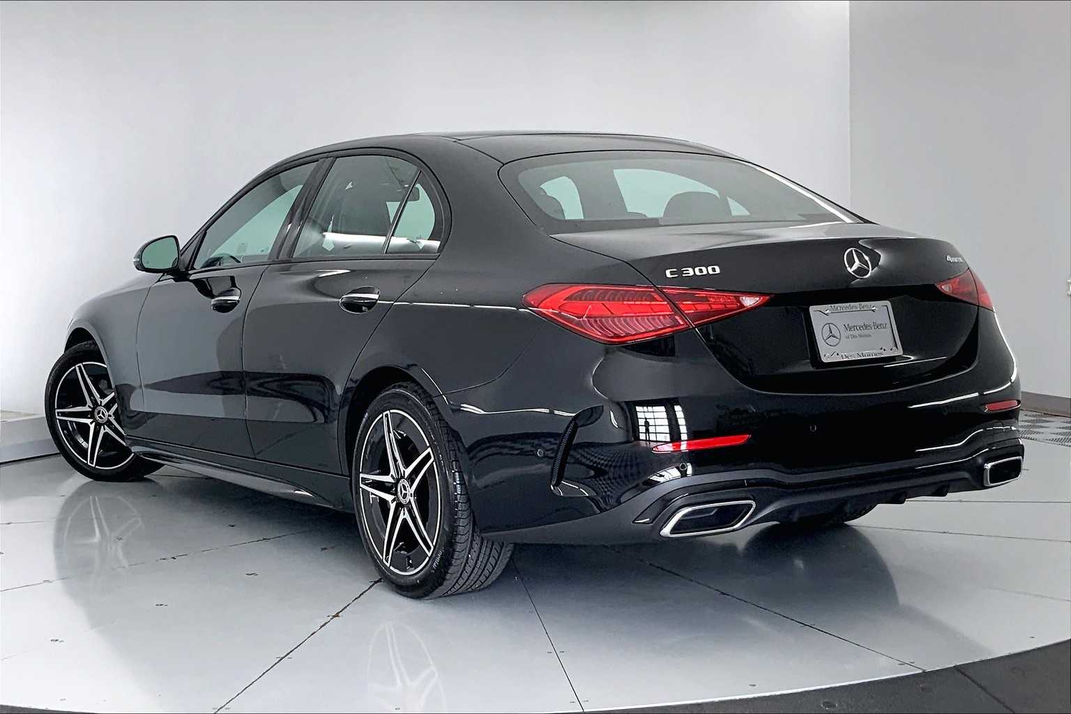 Thumbnail: 2025 Mercedes-Benz C-Class - 4
