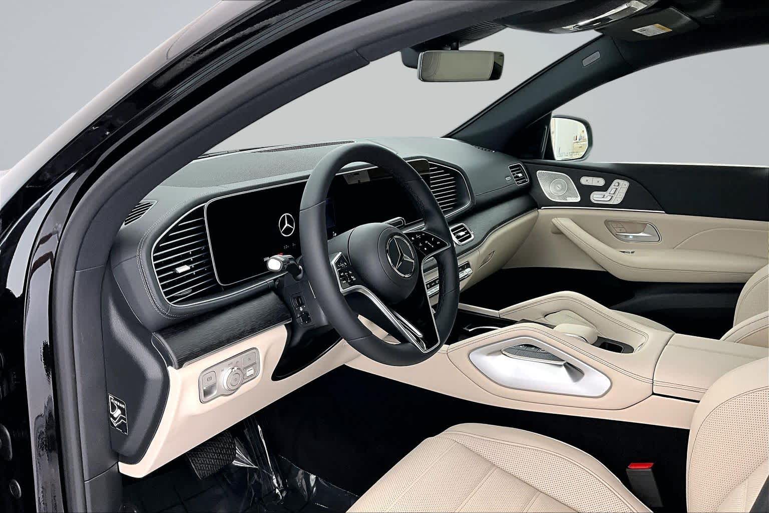 Thumbnail: 2026 Mercedes-Benz GLE - 2