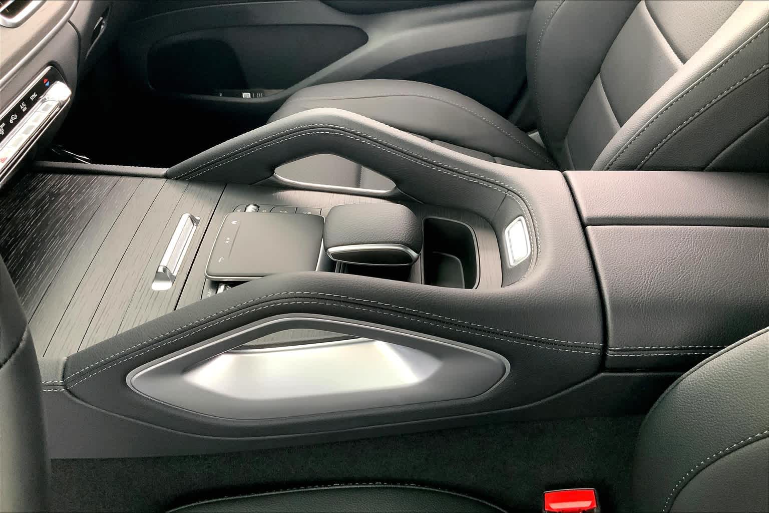 Thumbnail: 2025 Mercedes-Benz GLE - 17