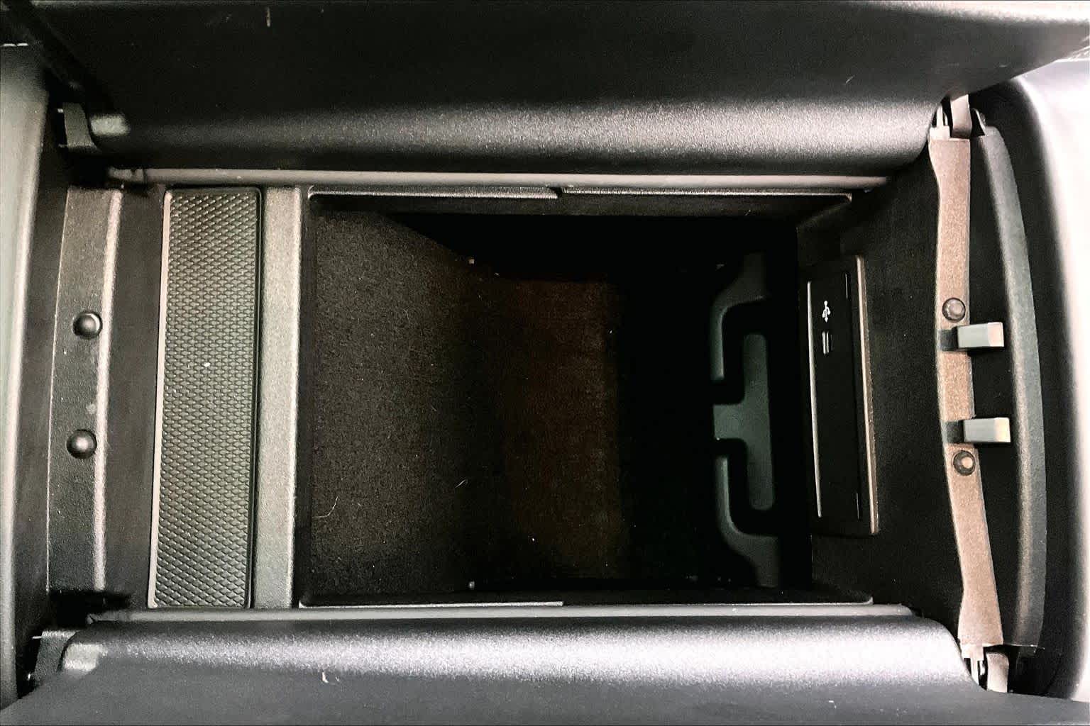 Thumbnail: 2022 Mercedes-Benz GLS - 28