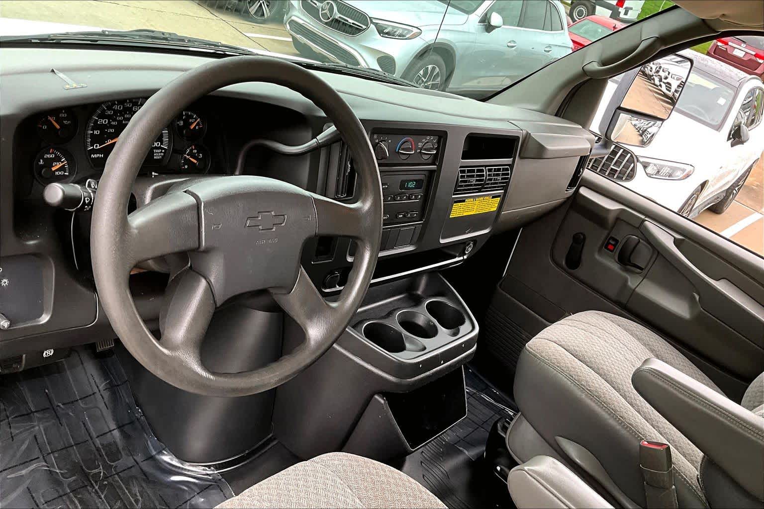 Thumbnail: 2007 Chevrolet Express - 12