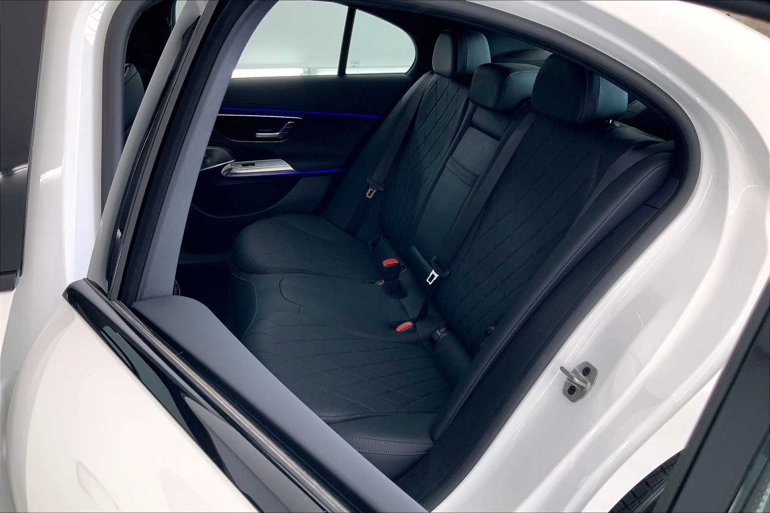 Thumbnail: 2025 Mercedes-Benz E-Class - 13