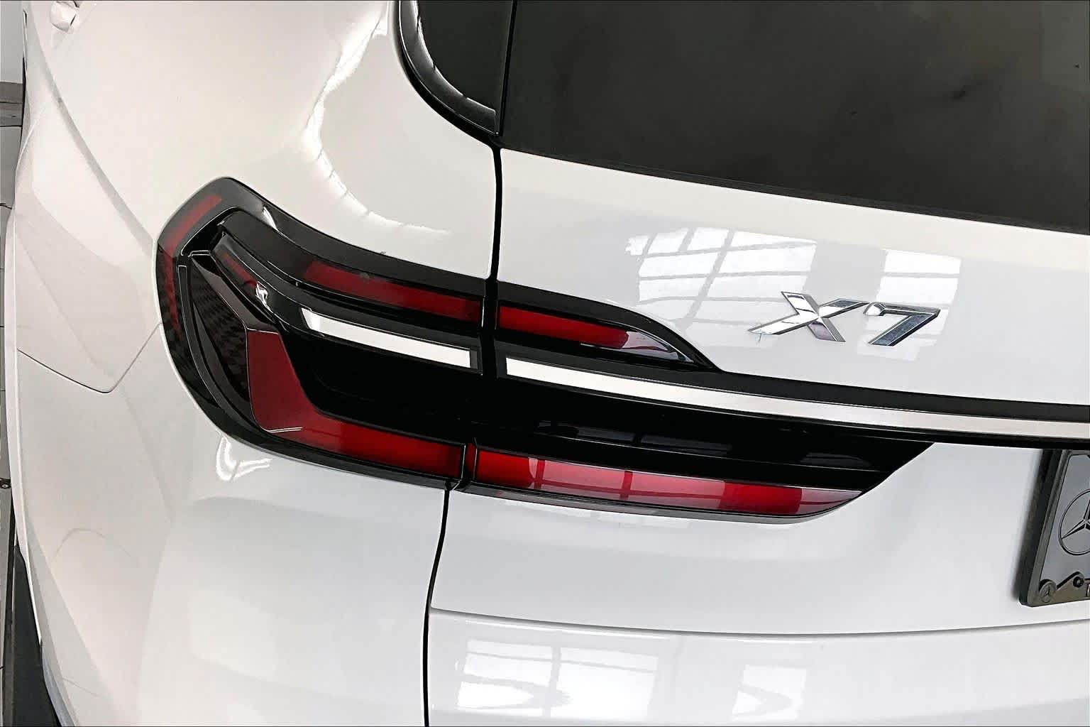 Thumbnail: 2023 BMW X7 - 25