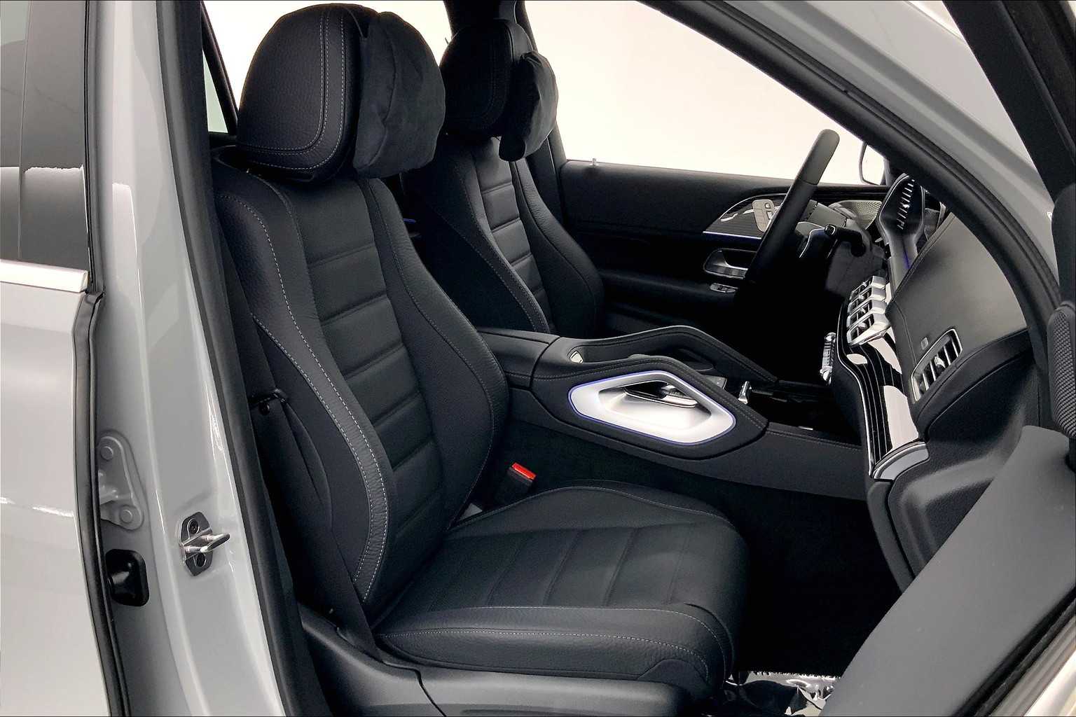 2025 Mercedes-Benz GLS 450 4MATIC 14