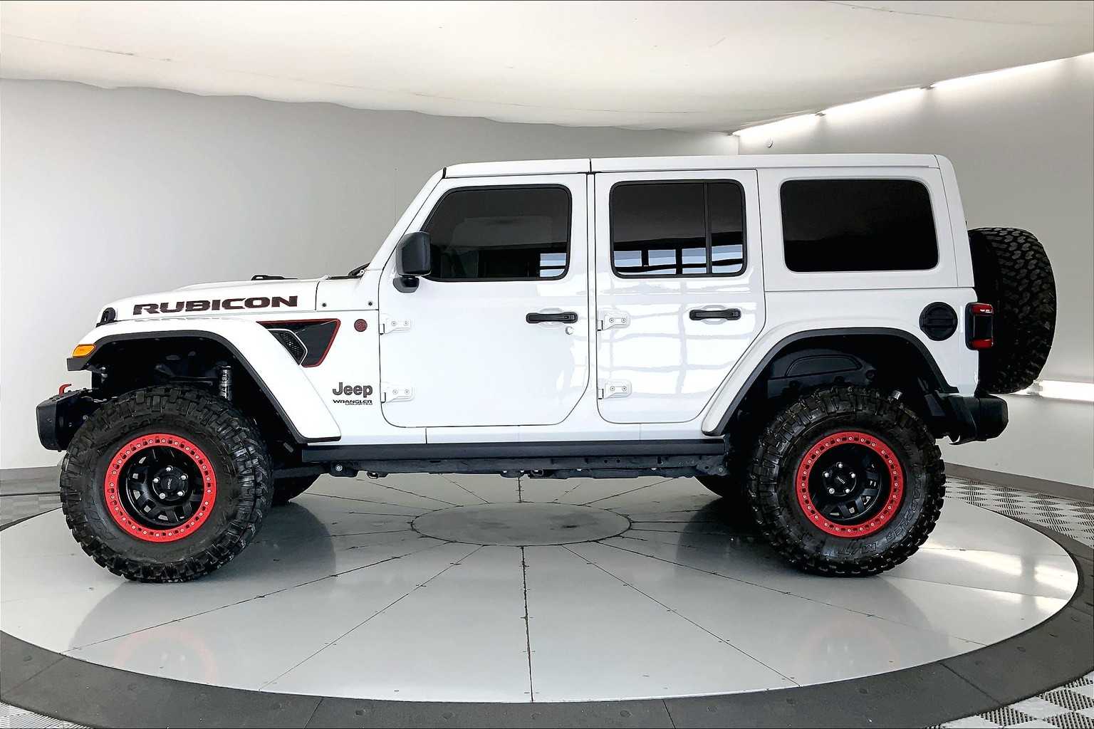 Thumbnail: 2021 Jeep Wrangler - 3