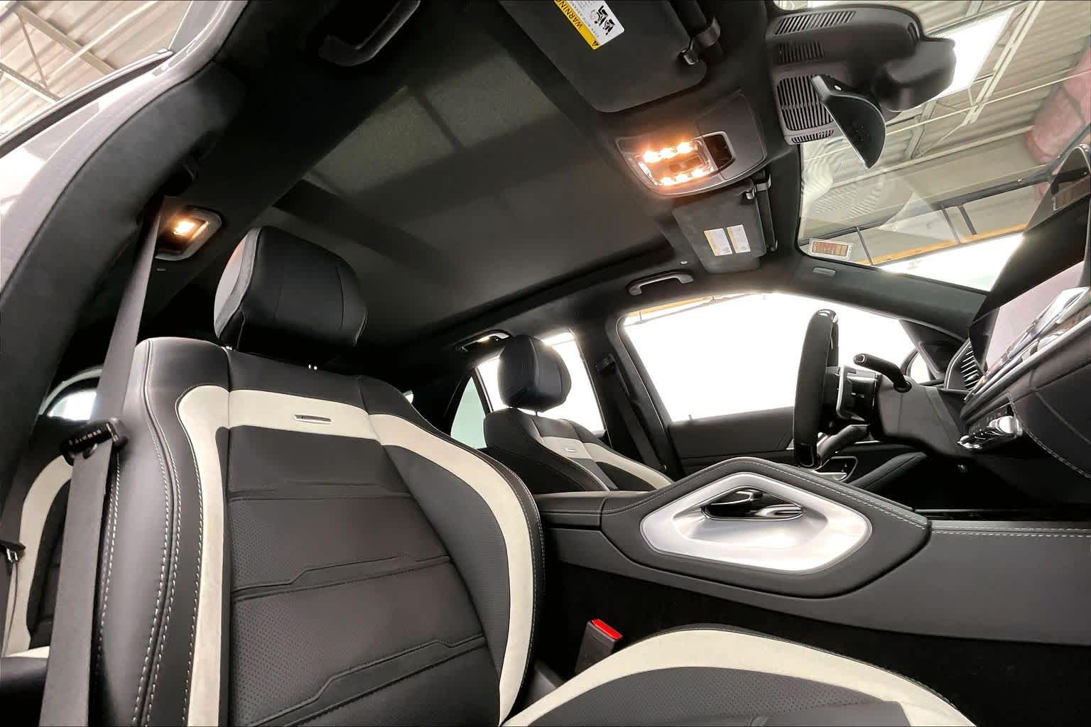 Thumbnail: 2024 Mercedes-Benz GL-Class - 22