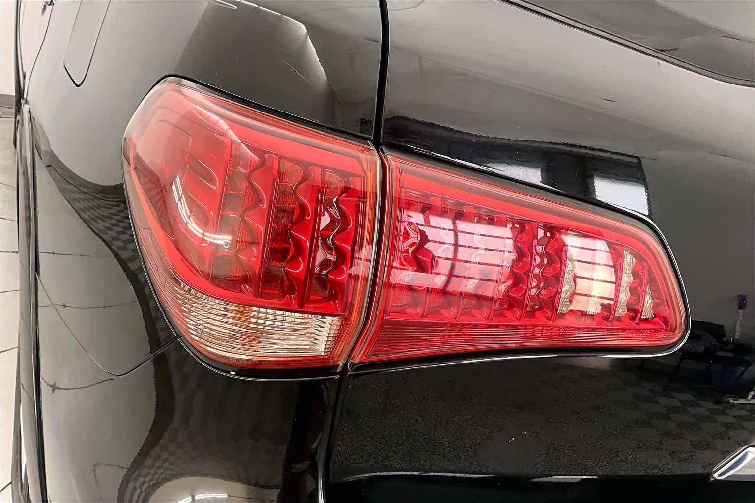 Thumbnail: 2013 INFINITI QX56 - 24