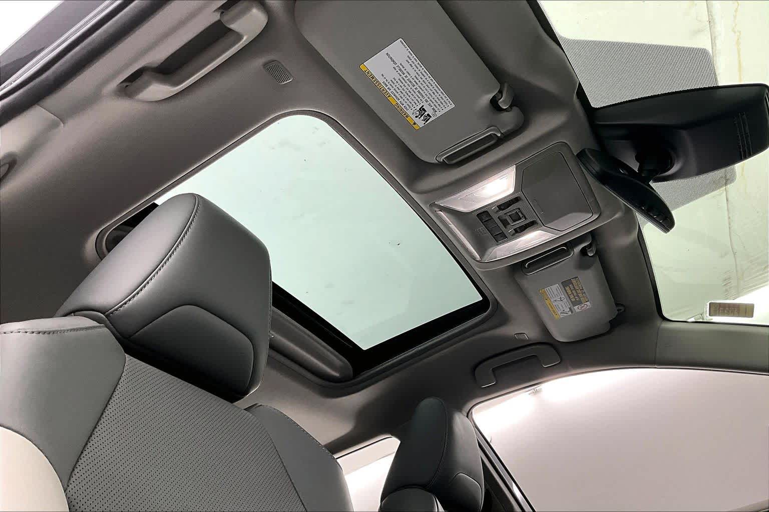 Thumbnail: 2023 Toyota RAV4 - 22