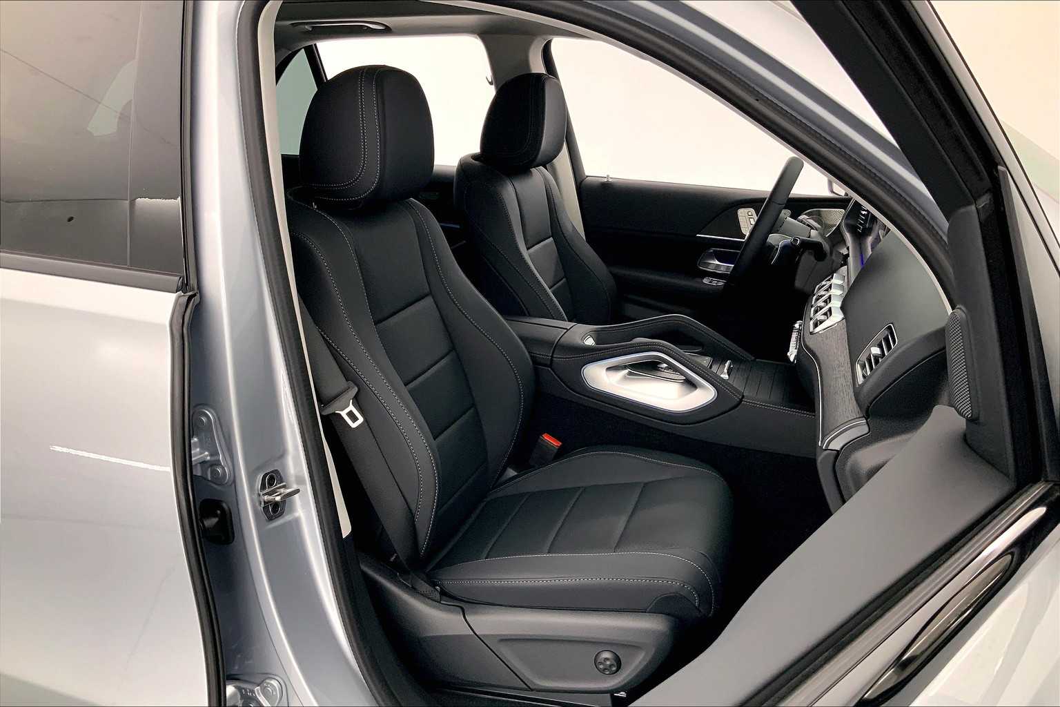 Thumbnail: 2026 Mercedes-Benz GLE - 14