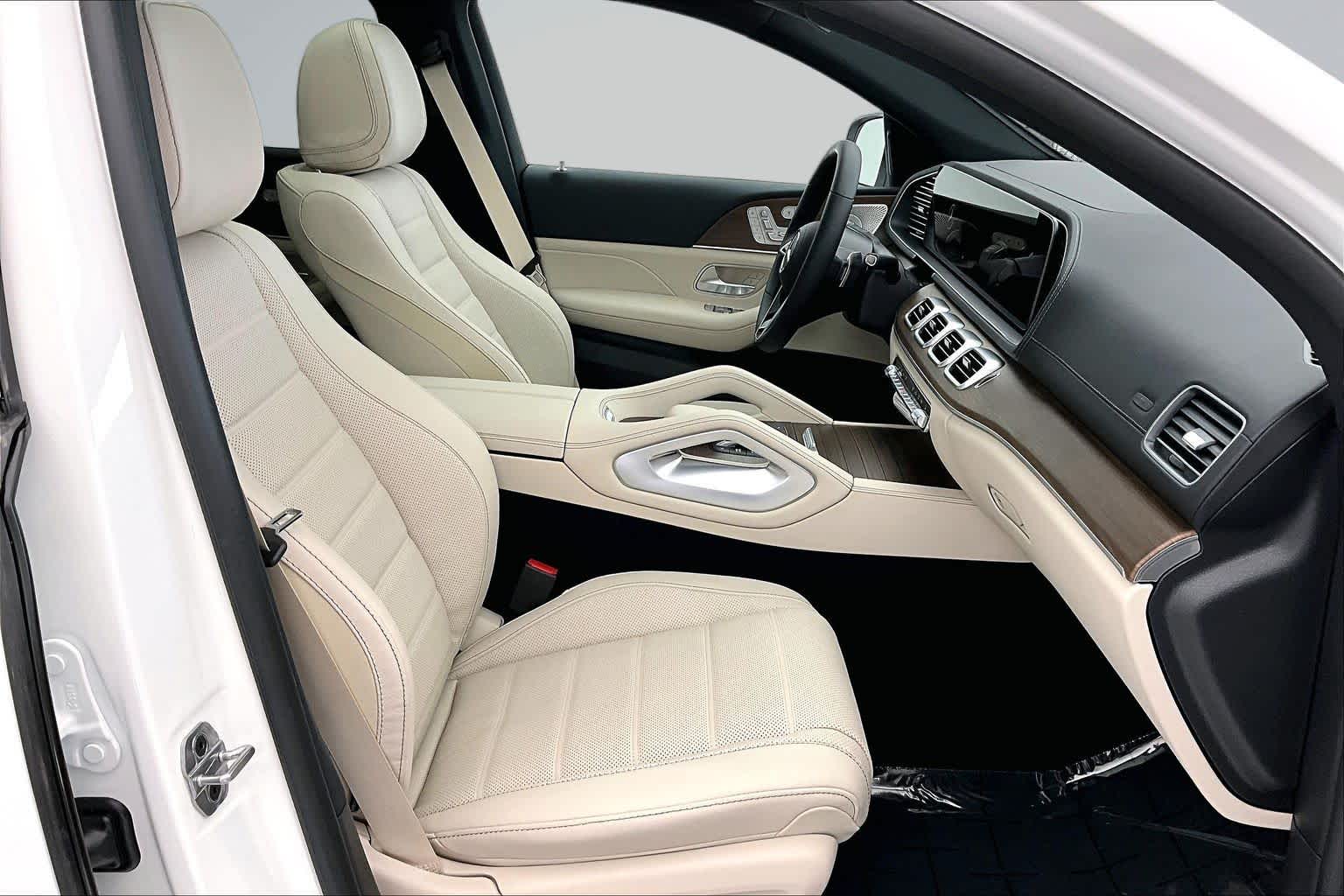 Thumbnail: 2026 Mercedes-Benz GLE - 14