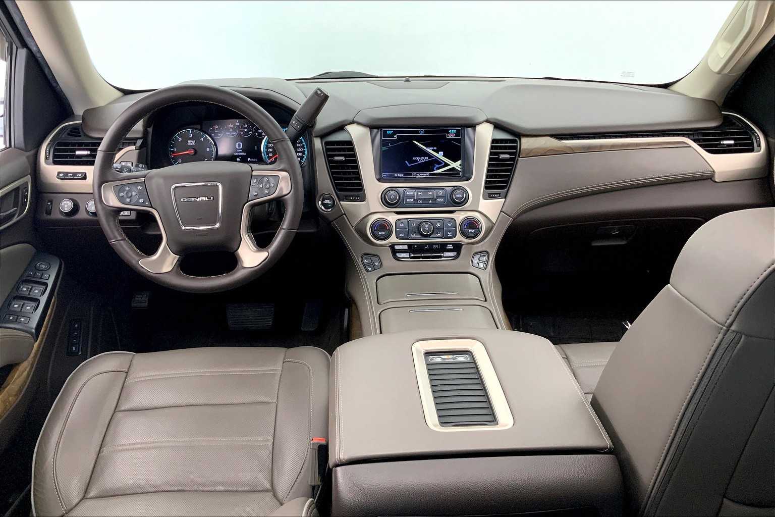 2018 GMC Yukon Denali 10