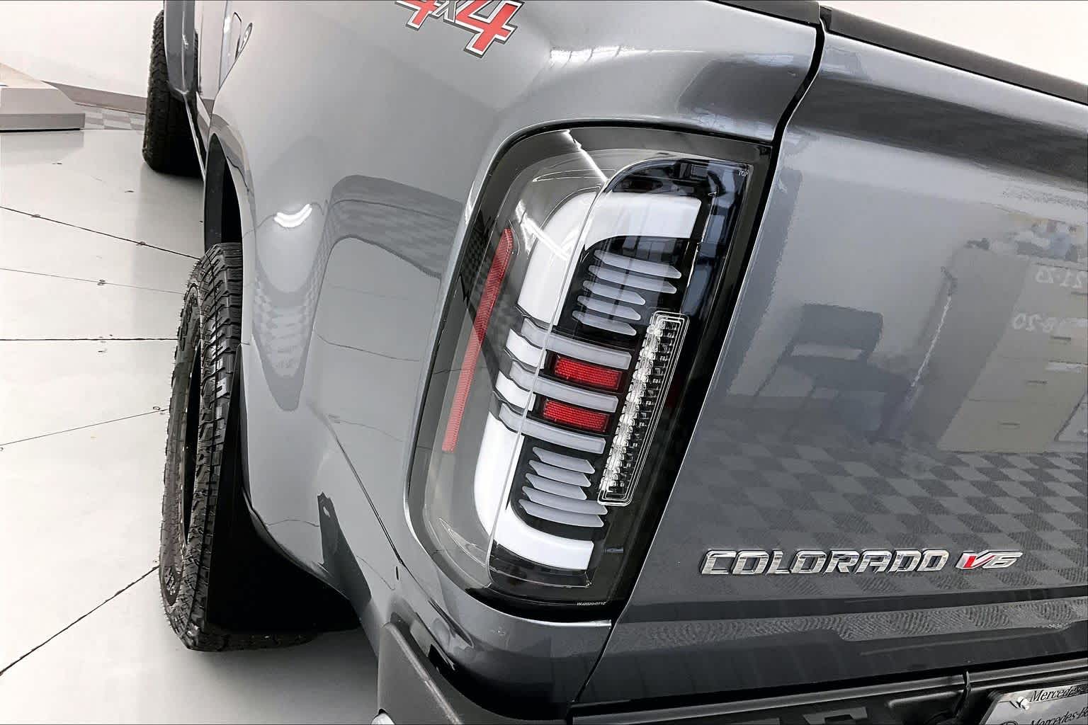 Thumbnail: 2018 Chevrolet Colorado - 24