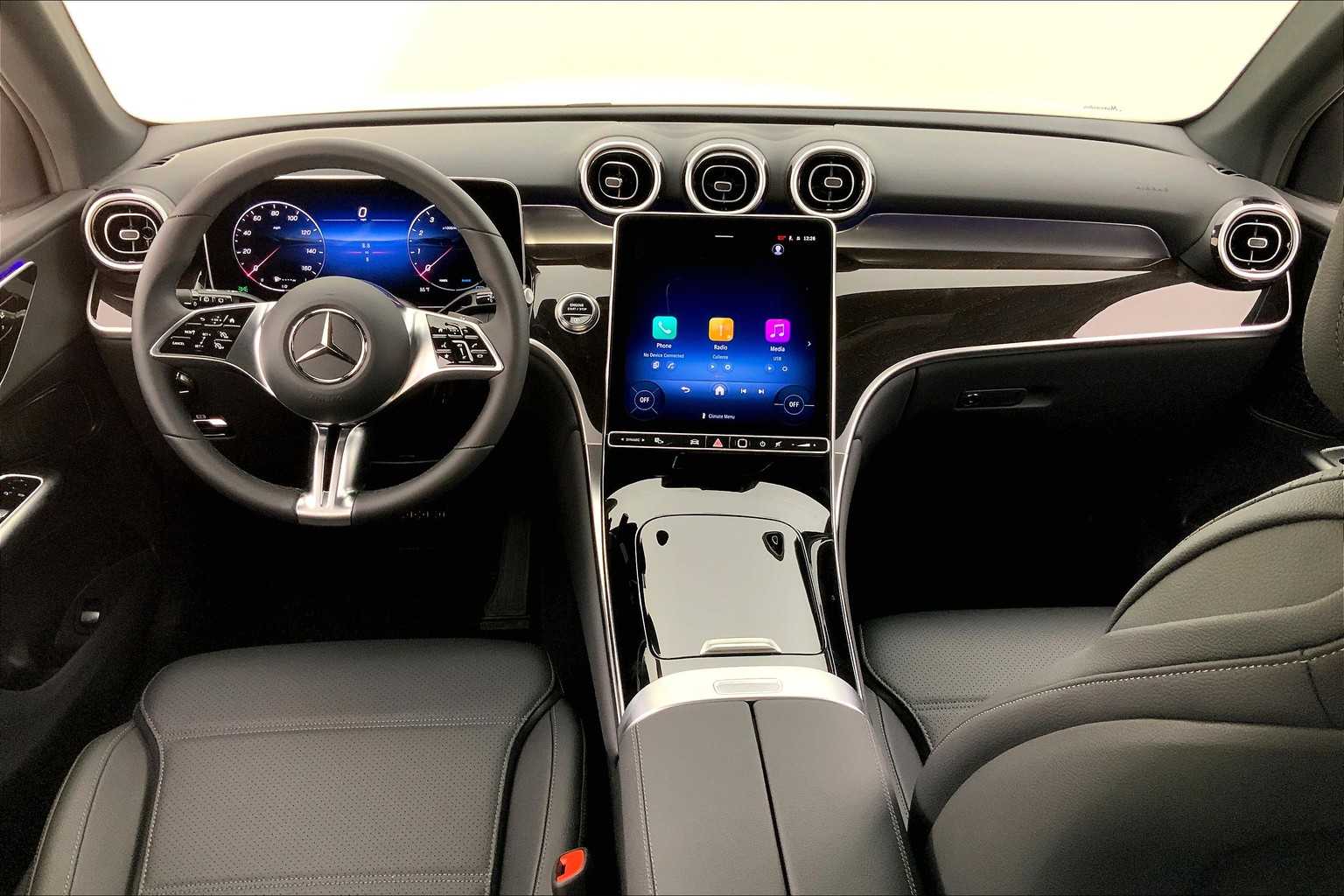 Thumbnail: 2026 Mercedes-Benz GLC - 10