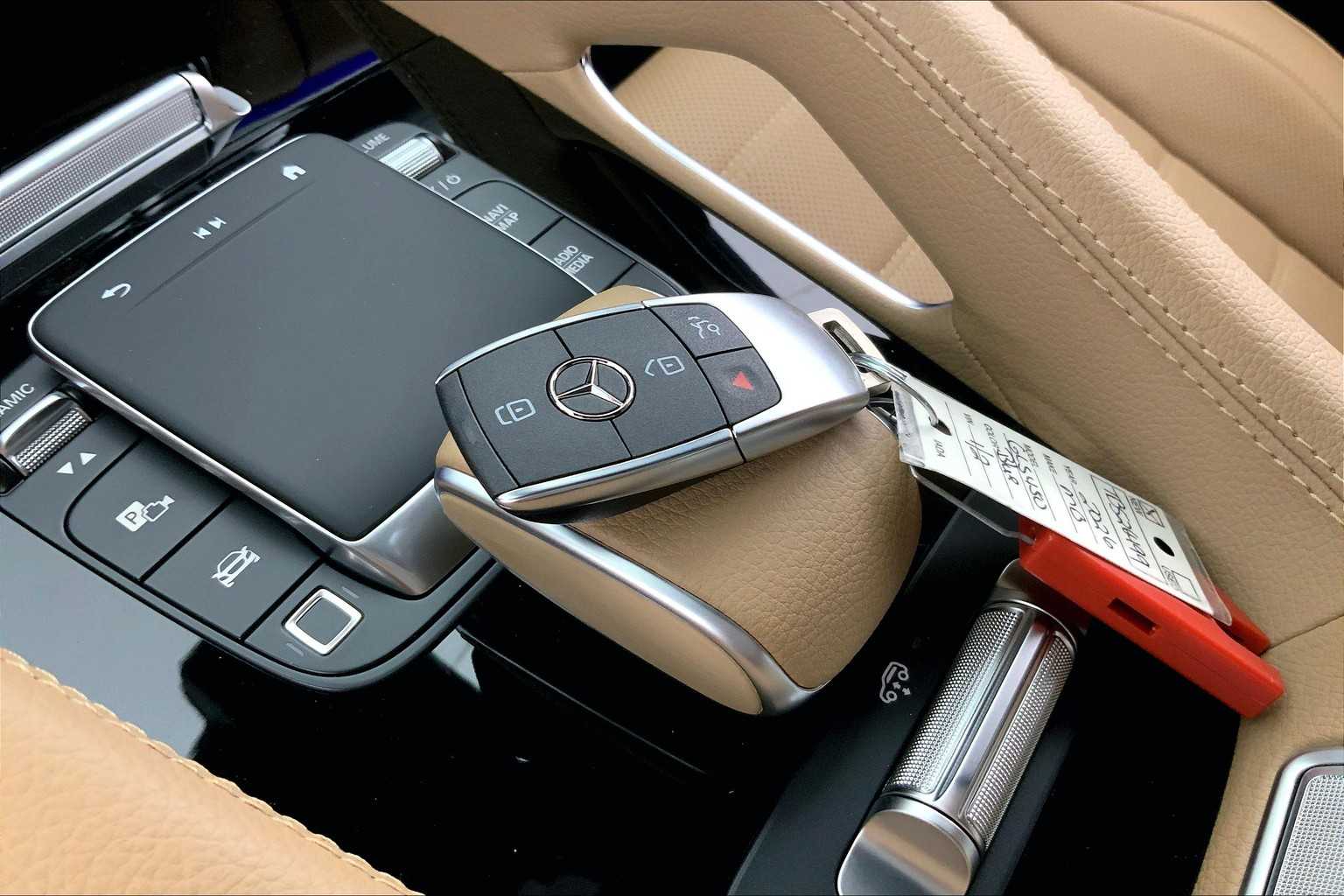 Thumbnail: 2026 Mercedes-Benz GLS - 20