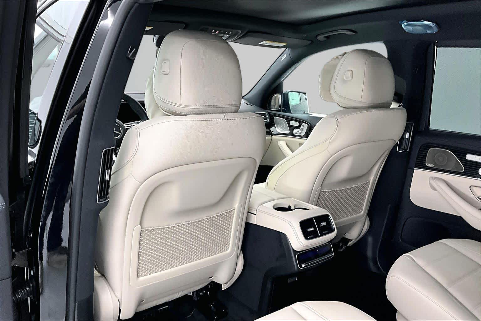 Thumbnail: 2026 Mercedes-Benz GLS - 12