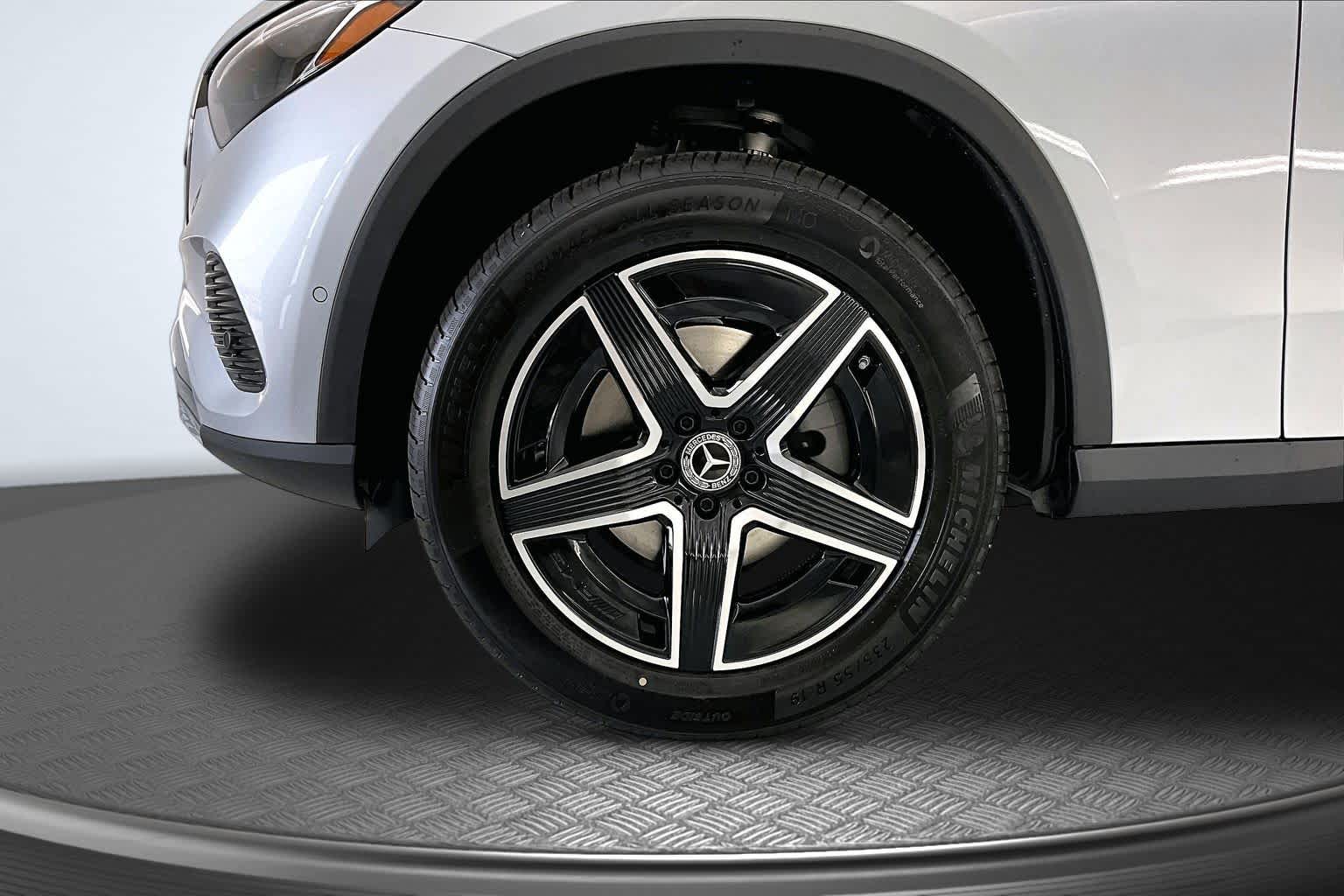 Thumbnail: 2026 Mercedes-Benz GLC - 8