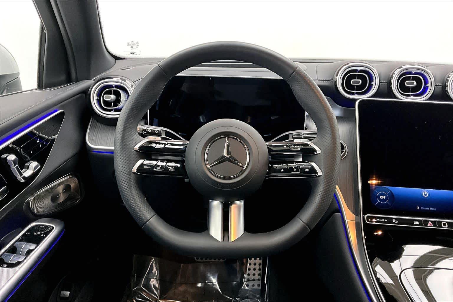 Thumbnail: 2025 Mercedes-Benz GLC - 15