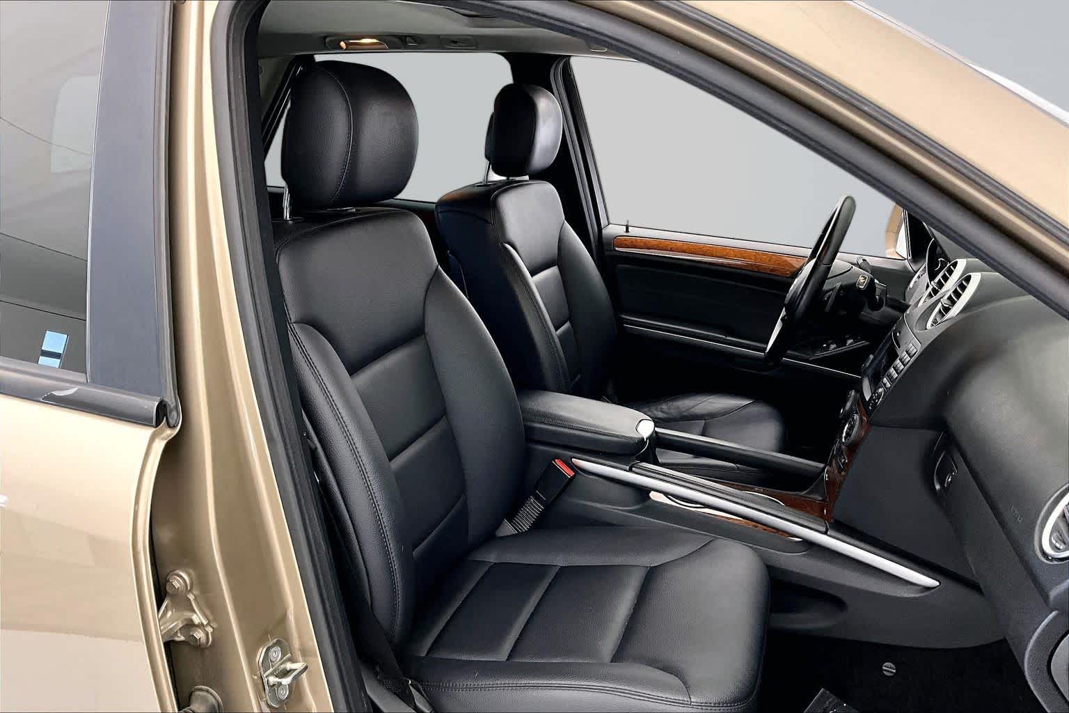 Thumbnail: 2009 Mercedes-Benz M-Class - 14