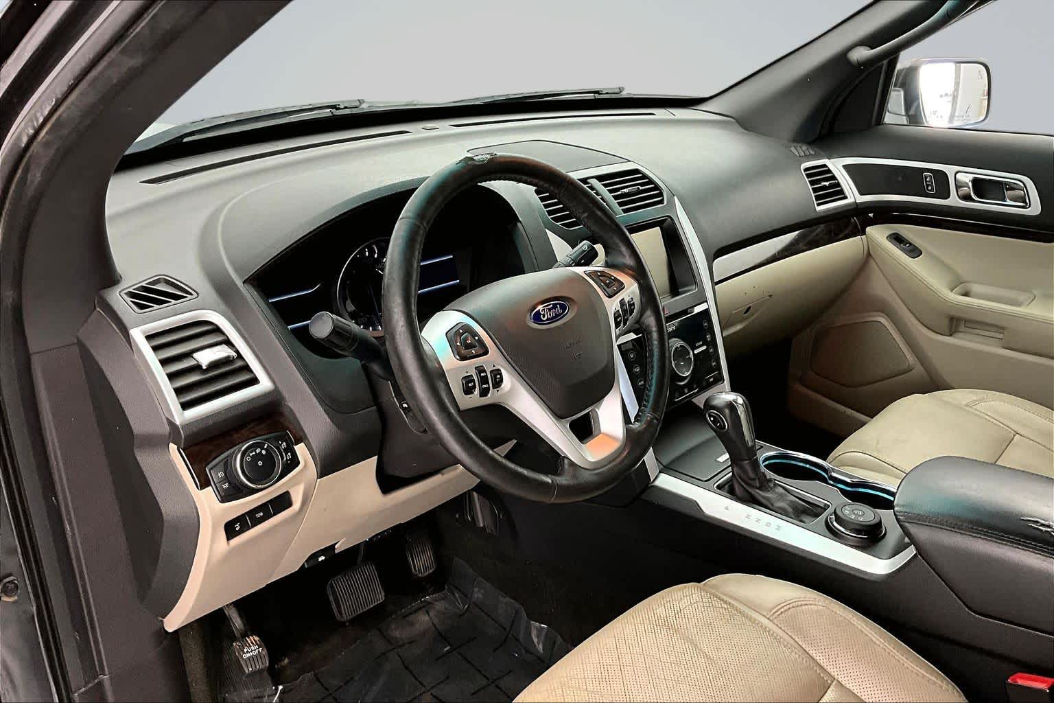 Thumbnail: 2015 Ford Explorer - 2