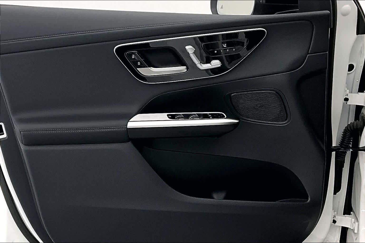 Thumbnail: 2024 Mercedes-Benz GLC - 23