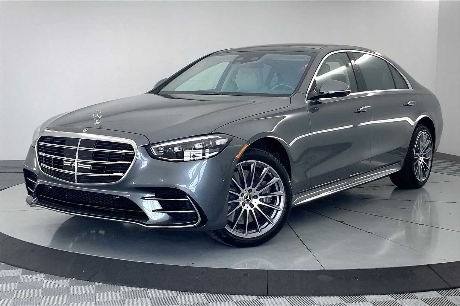 Thumbnail: 2026 Mercedes-Benz S-Class - 1