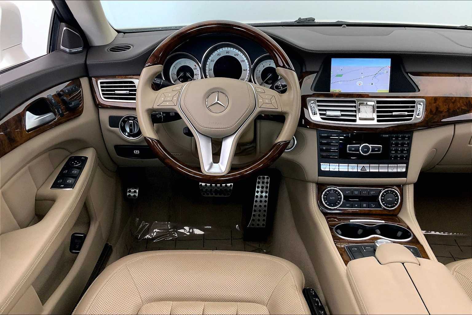 Thumbnail: 2012 Mercedes-Benz CLS - 15