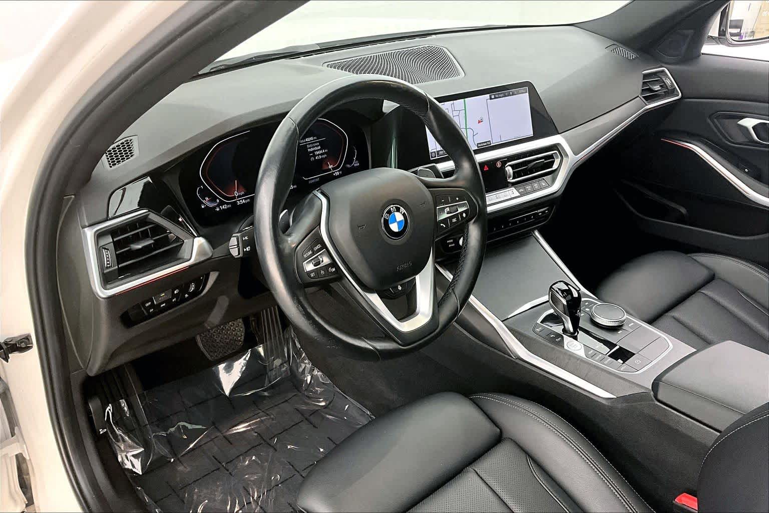 Thumbnail: 2022 BMW 3 Series - 2