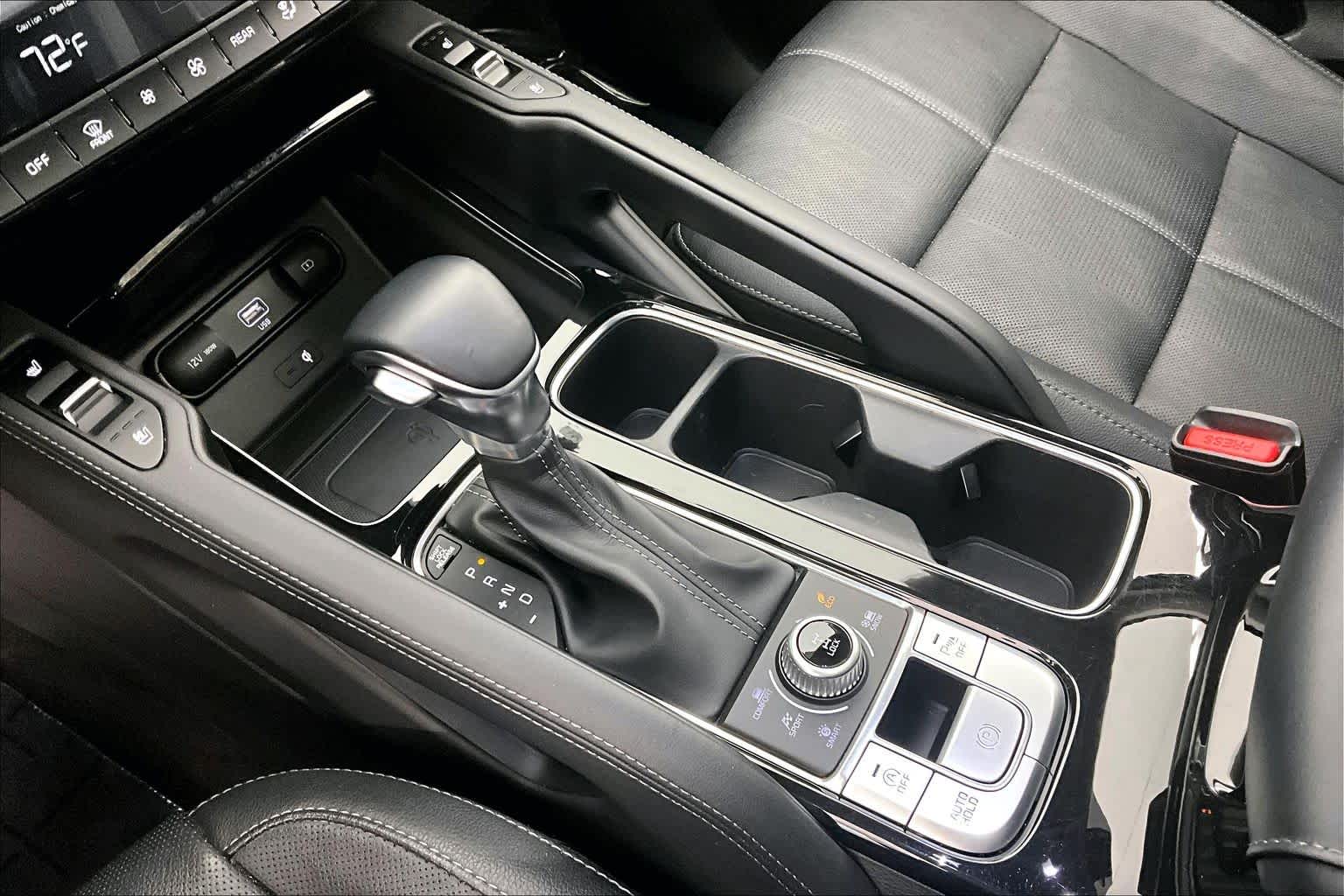 Thumbnail: 2021 Kia Telluride - 17