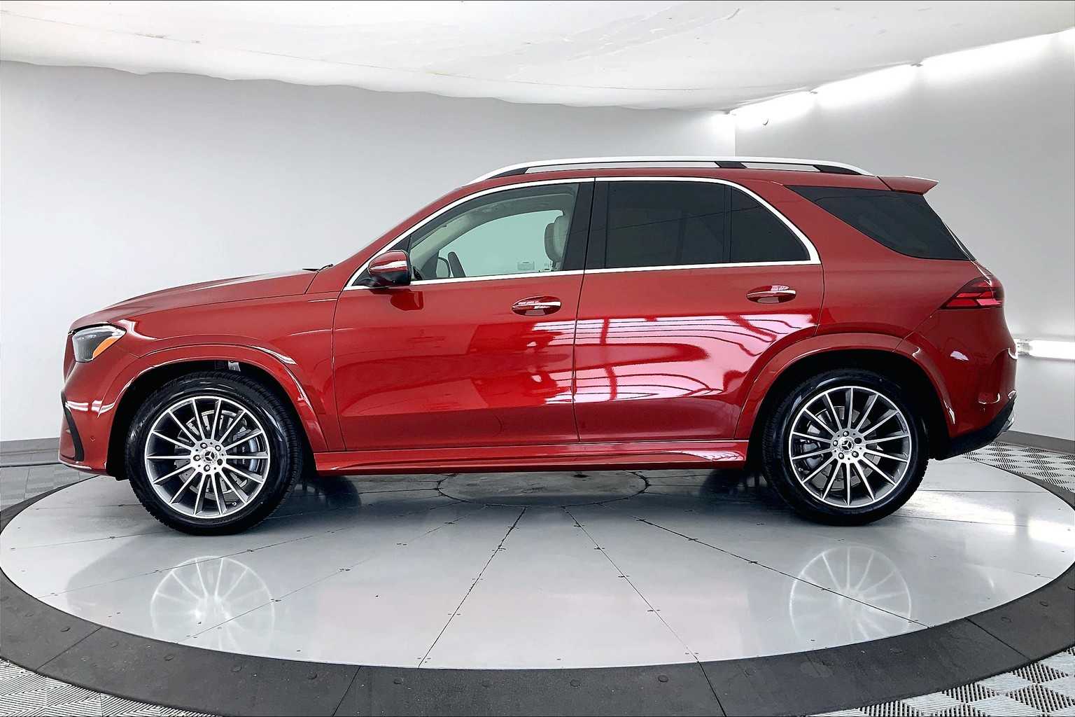Thumbnail: 2025 Mercedes-Benz GLE - 3