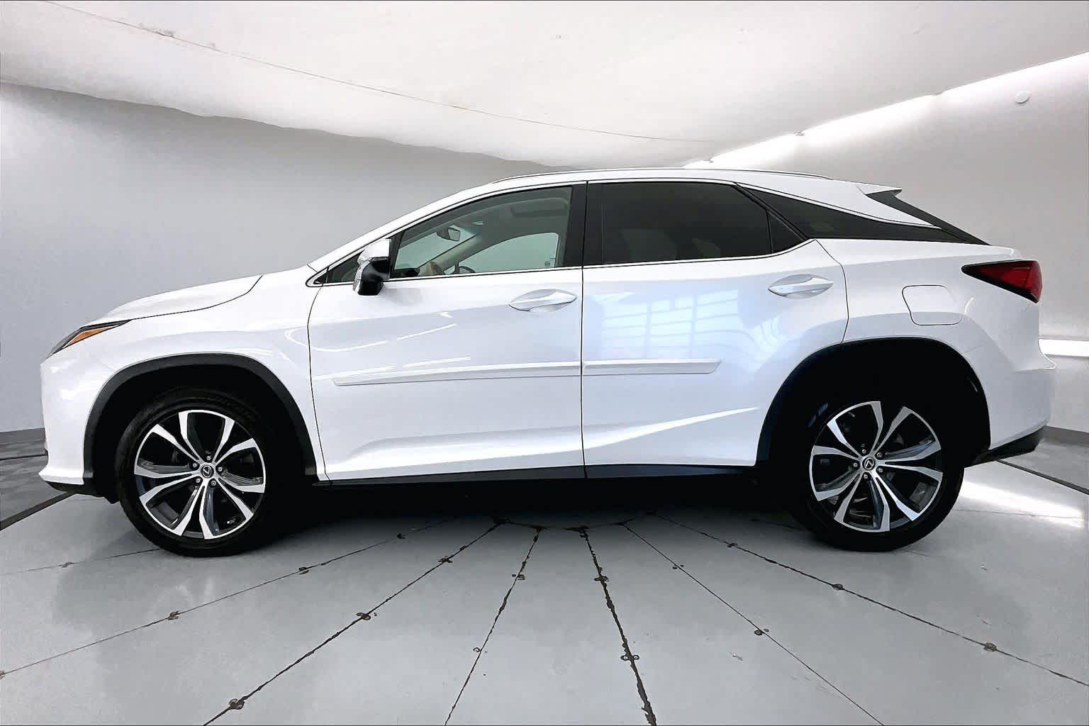 Thumbnail: 2018 Lexus RX - 3